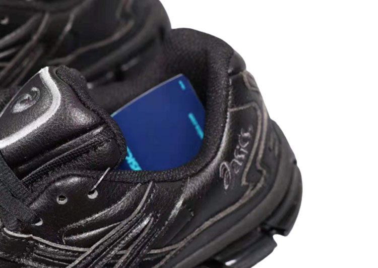 נעלי אסיקס-ASICS - All Black – תמונה 10