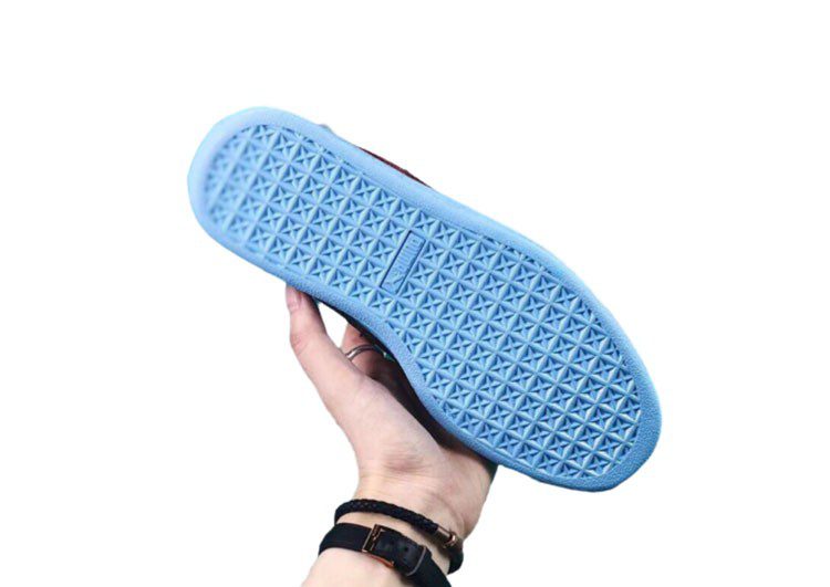 נעלי פומה- PUMA basket heart rihanna leather -White-Seal Brown – תמונה 9