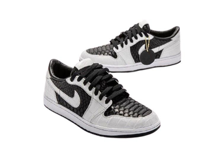 נעלי נייק-NIKE AIR MAX JORDAN HIGH -  Nero & Silver