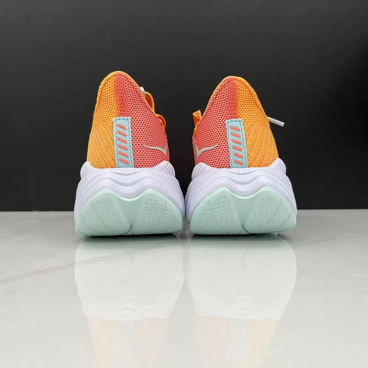 נעלי הוקה-HOKA ONE ONE CARBON X3 ange – תמונה 7