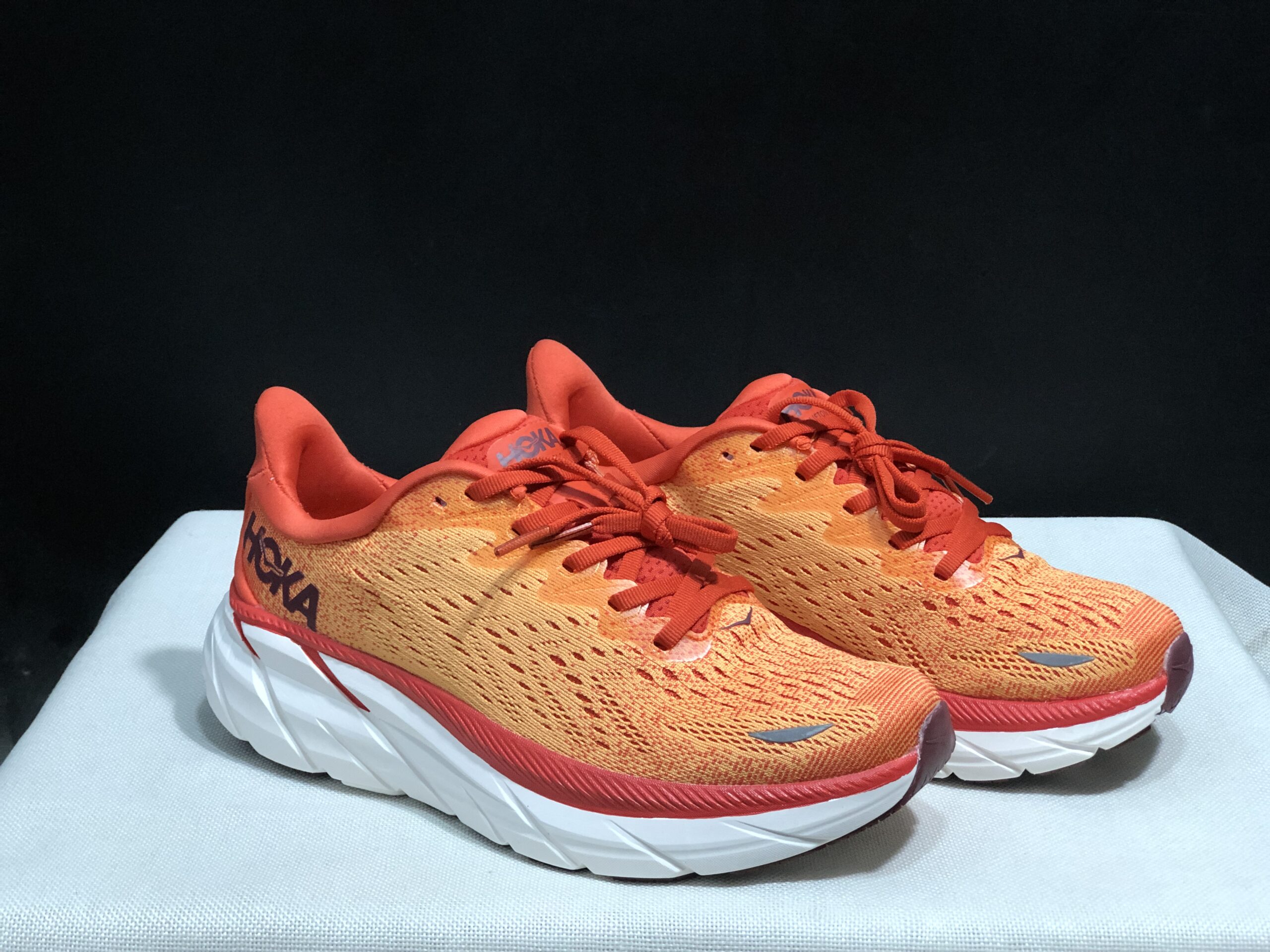 נעלי הוקה-HOKA ONE ONE Clifton 8 ange – תמונה 14