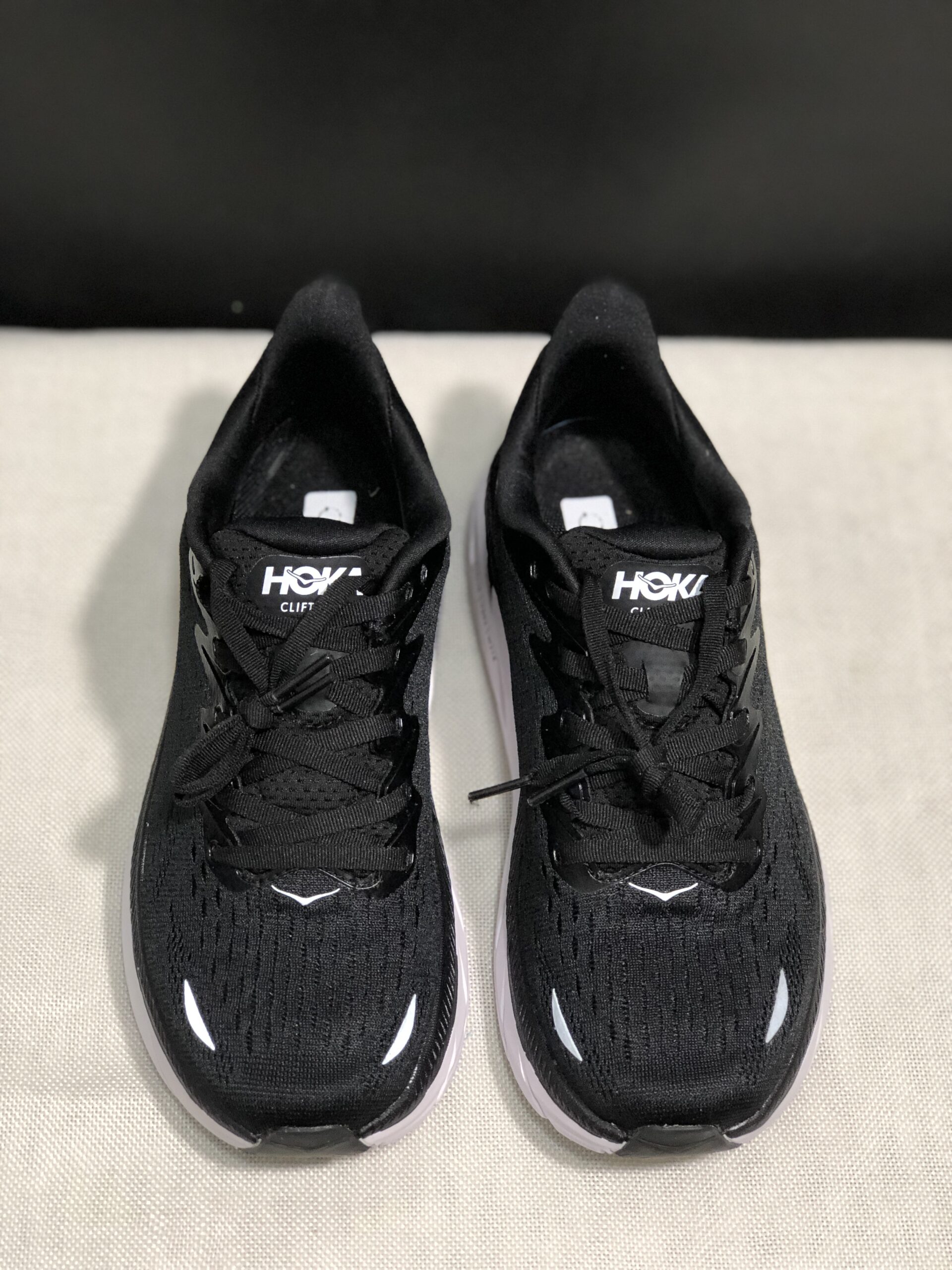 נעלי הוקה-HOKA ONE ONE Clifton 8 Black – תמונה 13