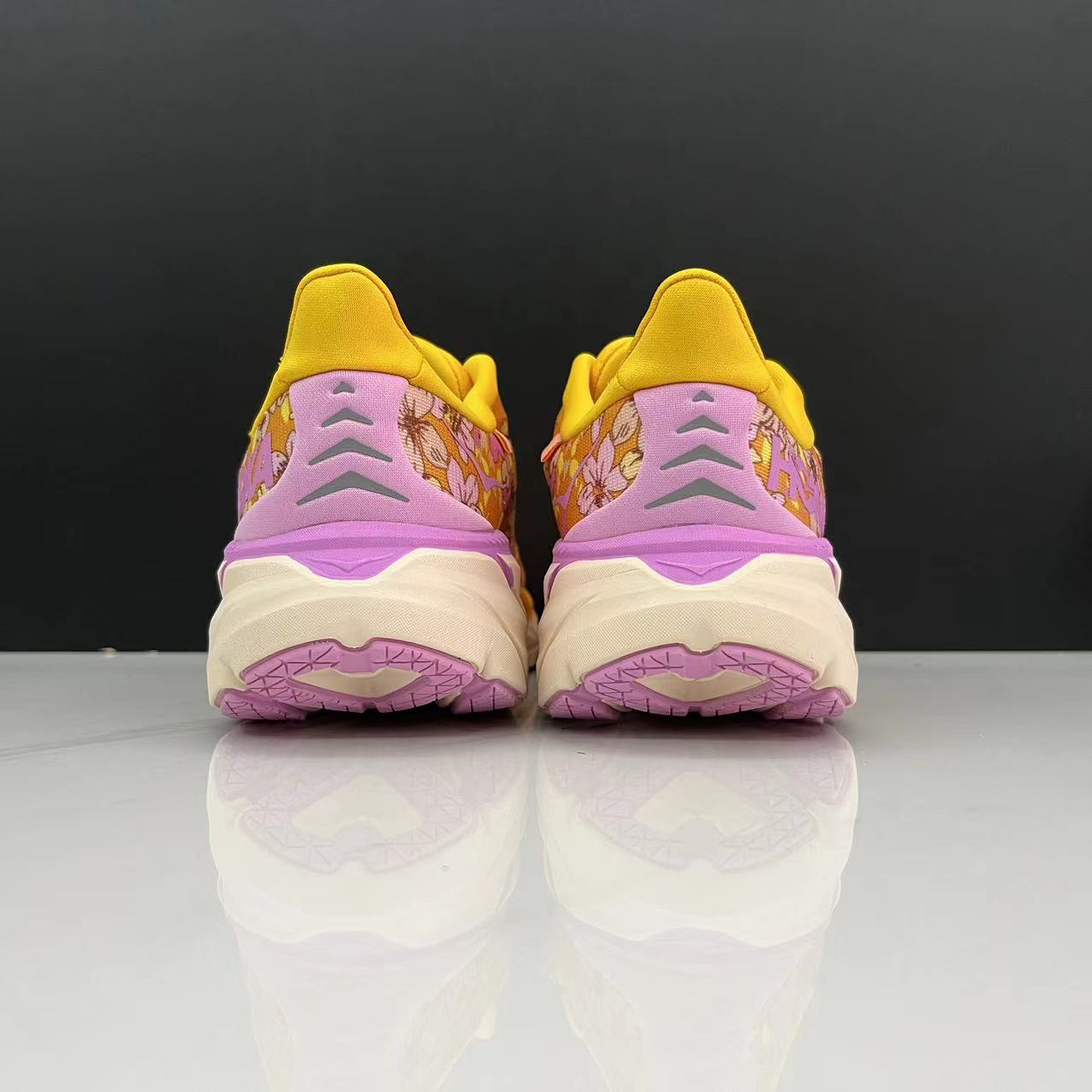 נעלי הוקה-HOKA ONE ONE Clifton 8 Yellow – תמונה 14