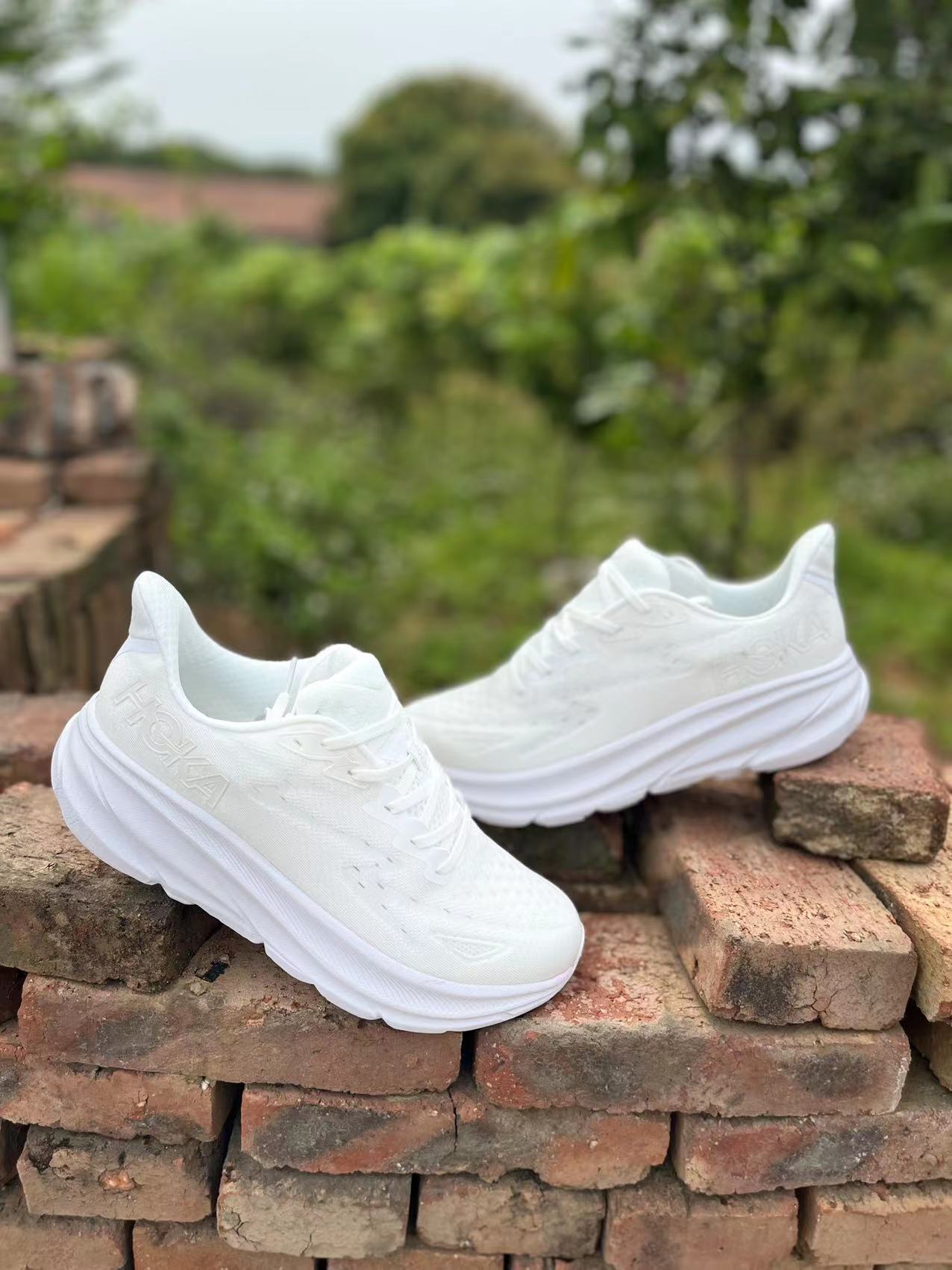 נעלי הוקה-HOKA ONE ONE Clifton 9 White – תמונה 12