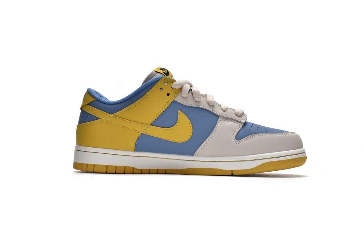 NIKE SB Dunk Low Kobe