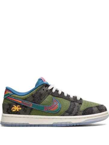 NIKE Dunk Low "Siempre Familia" sneakers