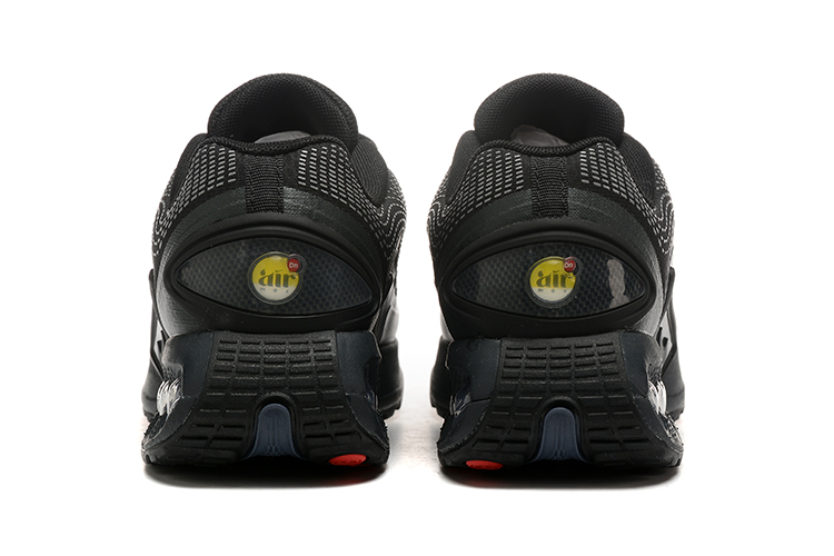 נעלי נייק- Nike Air Max DN Black White – תמונה 3