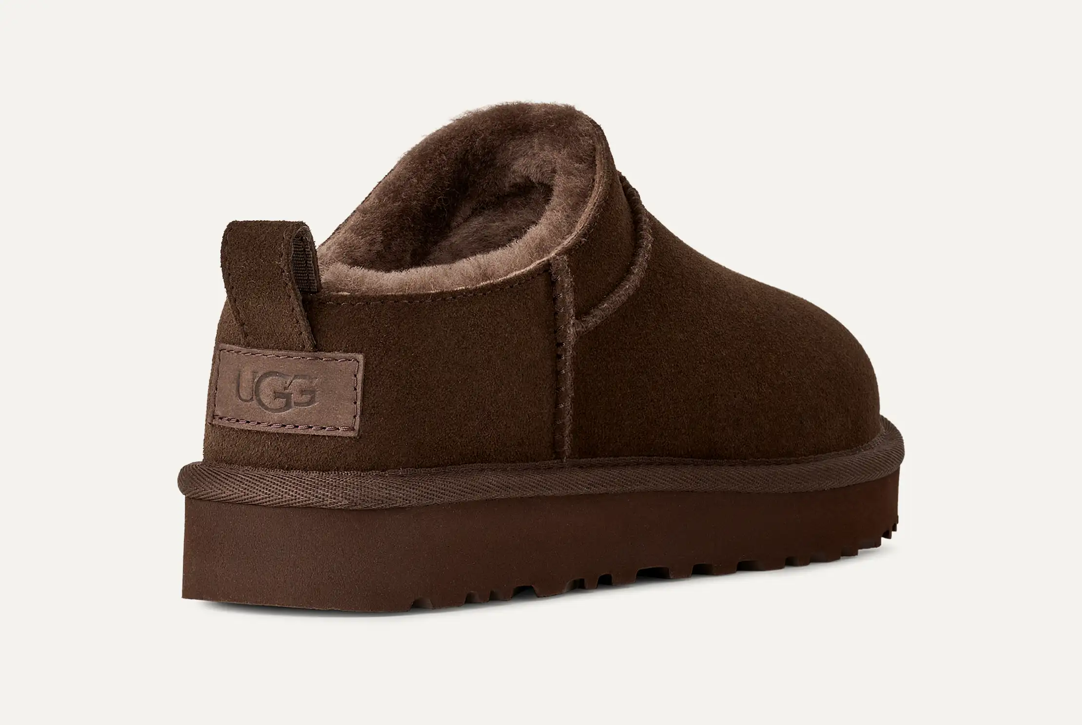 מגפי האג UGG Classic Micro Suede לנשים – קלאסיים ונוחים – תמונה 14